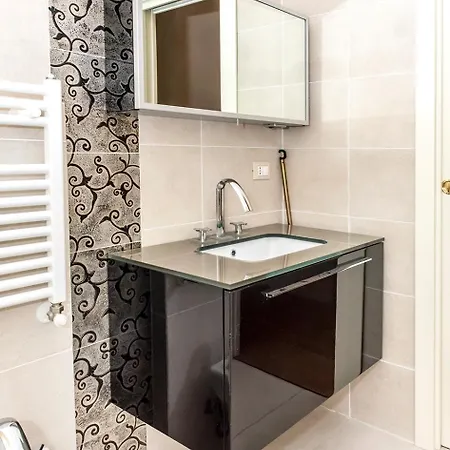 S287 - Sirolo, Con Giardino Vicino Al Centro