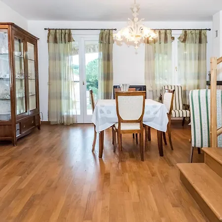 S287 - Sirolo, Con Giardino Vicino Al Centro