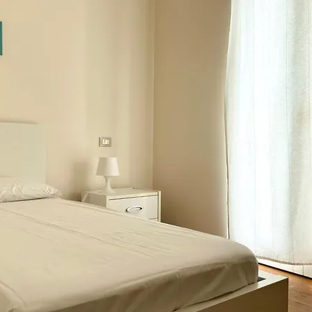 S287 - Sirolo, Con Giardino Vicino Al Centro Сироло